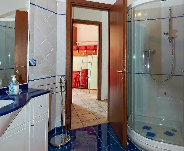 Casa Turchese Con Fantastica Vista Vercana