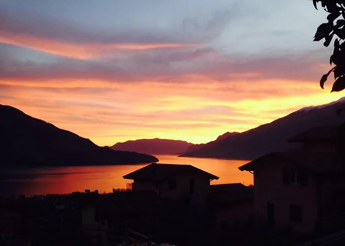 Casa Turchese Con Fantastica Vista Vercana