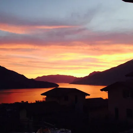 Casa Turchese Con Fantastica Vista Vercana