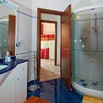 Casa Turchese Con Fantastica Vista Vercana